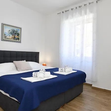 Maria - Beachfront By Guide Apartman Podaca
